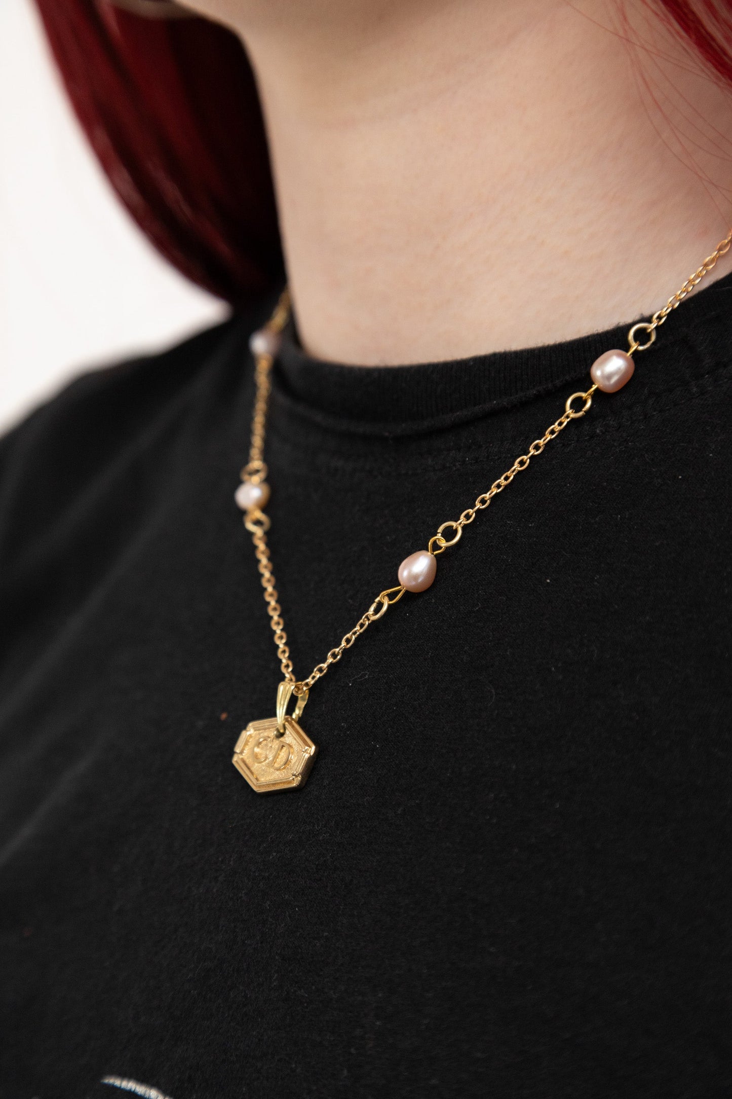 VT Rework : Christian Dior Hexagonal Gold Chain Curated Pearl Necklace