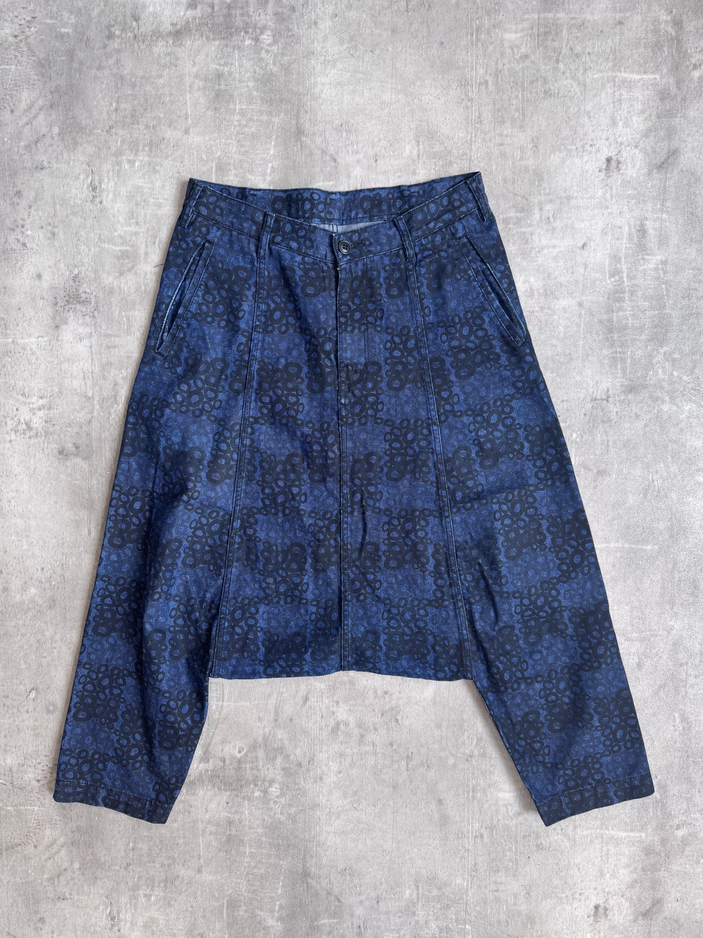 AD2009 Comme Des Garçons Repeat Circle Drop Crotch Jorts