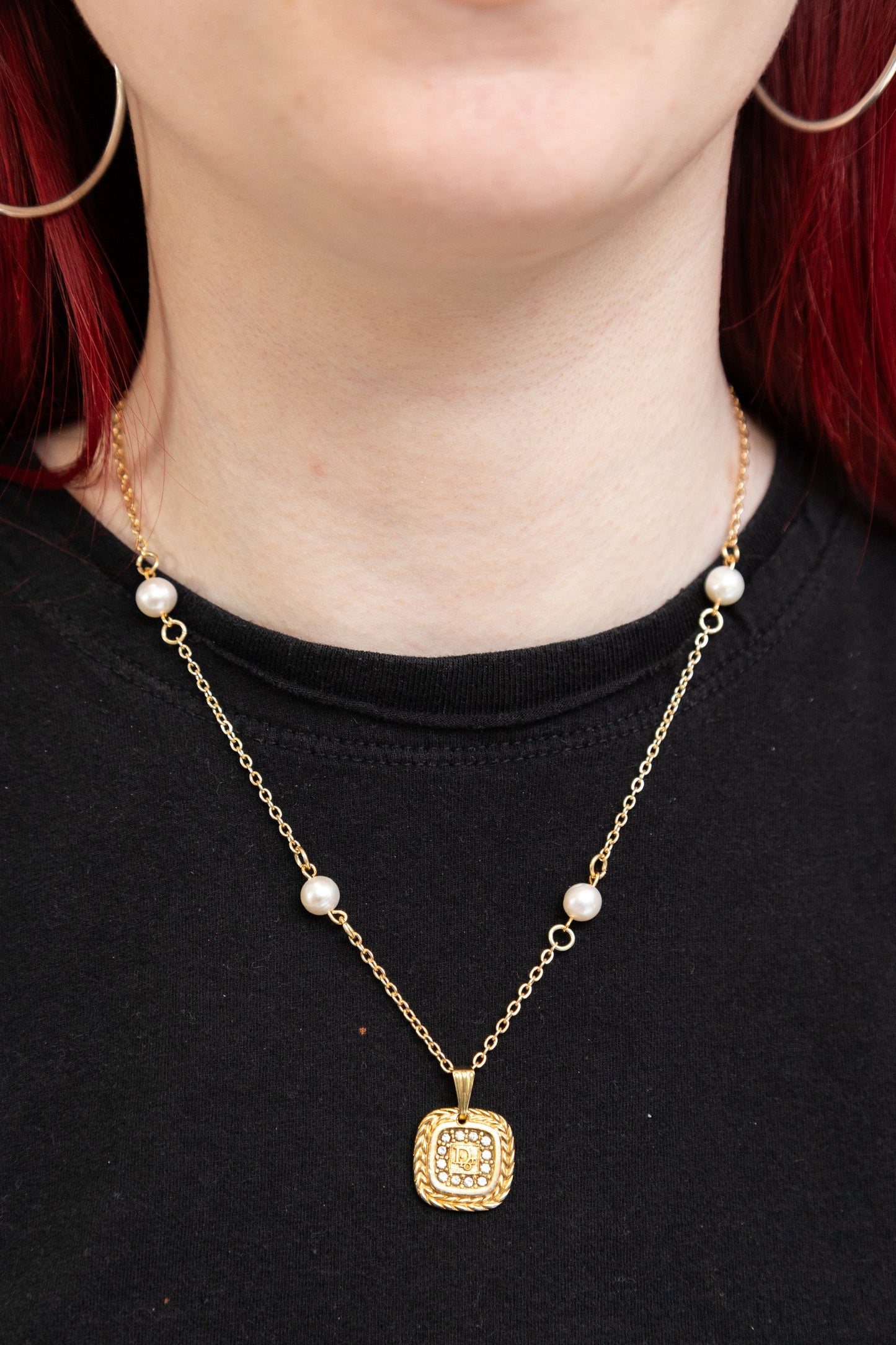 VT Rework : Dior Sqaure Gold Chain Cream Curated Pearl Necklace