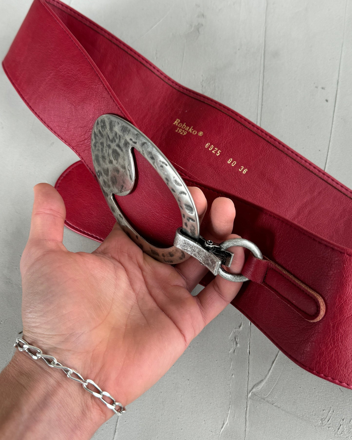 ROBAKO CEINTURES RED LEATHER BUCKLE BELT | O/S, Red