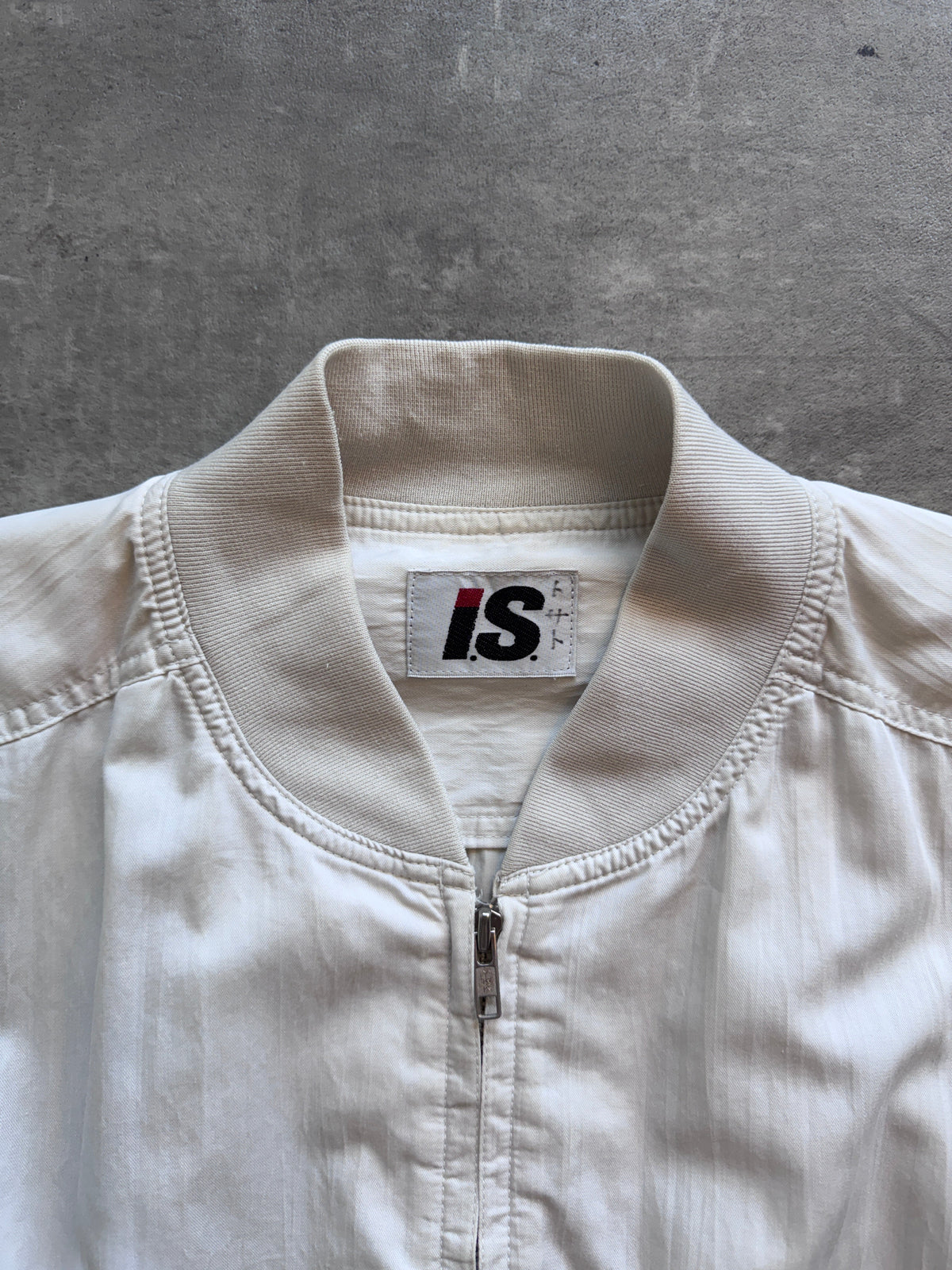 Issey Miyake Chisato Tsumori Design Lightweight Bomber Jacket. FA : 276 | Medium, White
