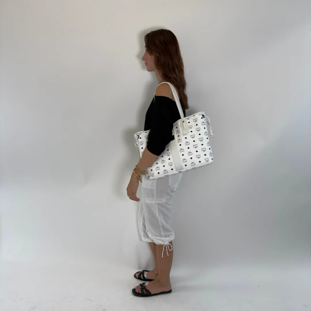 https://cdn.shopify.com/s/files/1/0564/9376/8855/files/IMG_9098_9f5a7afe-4372-4853-90a6-f02352a597f4.webp?v=1782313119