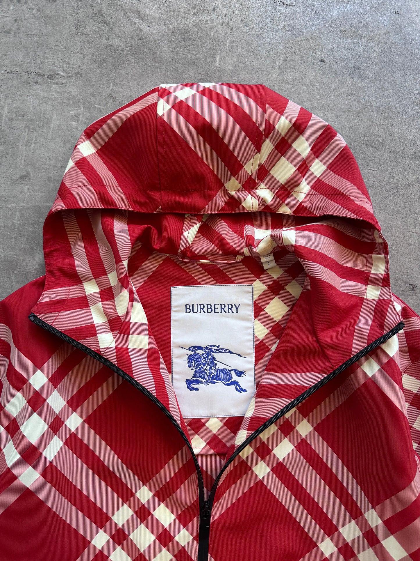 Burberry Red Nova Check Nylon Jacket. FA : 276 | MEDIUM, Multicoloured