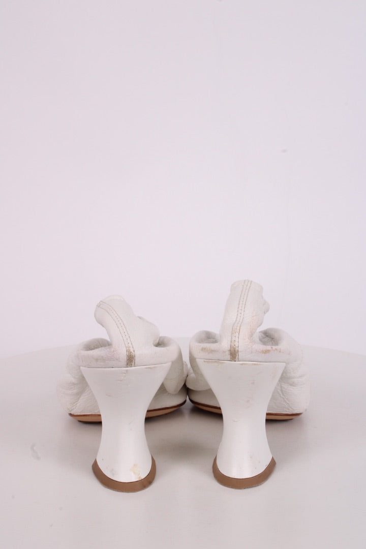 Bottega Veneta Almond Court Heels White 39 | O/S, White