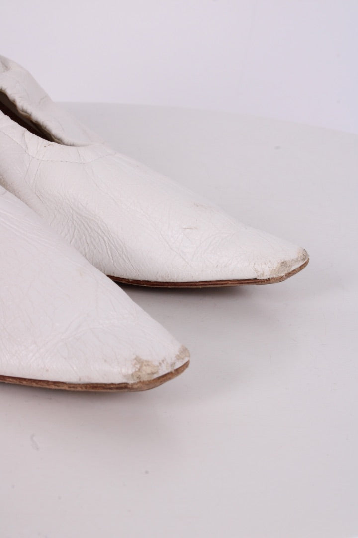 Bottega Veneta Almond Court Heels White 39 | O/S, White