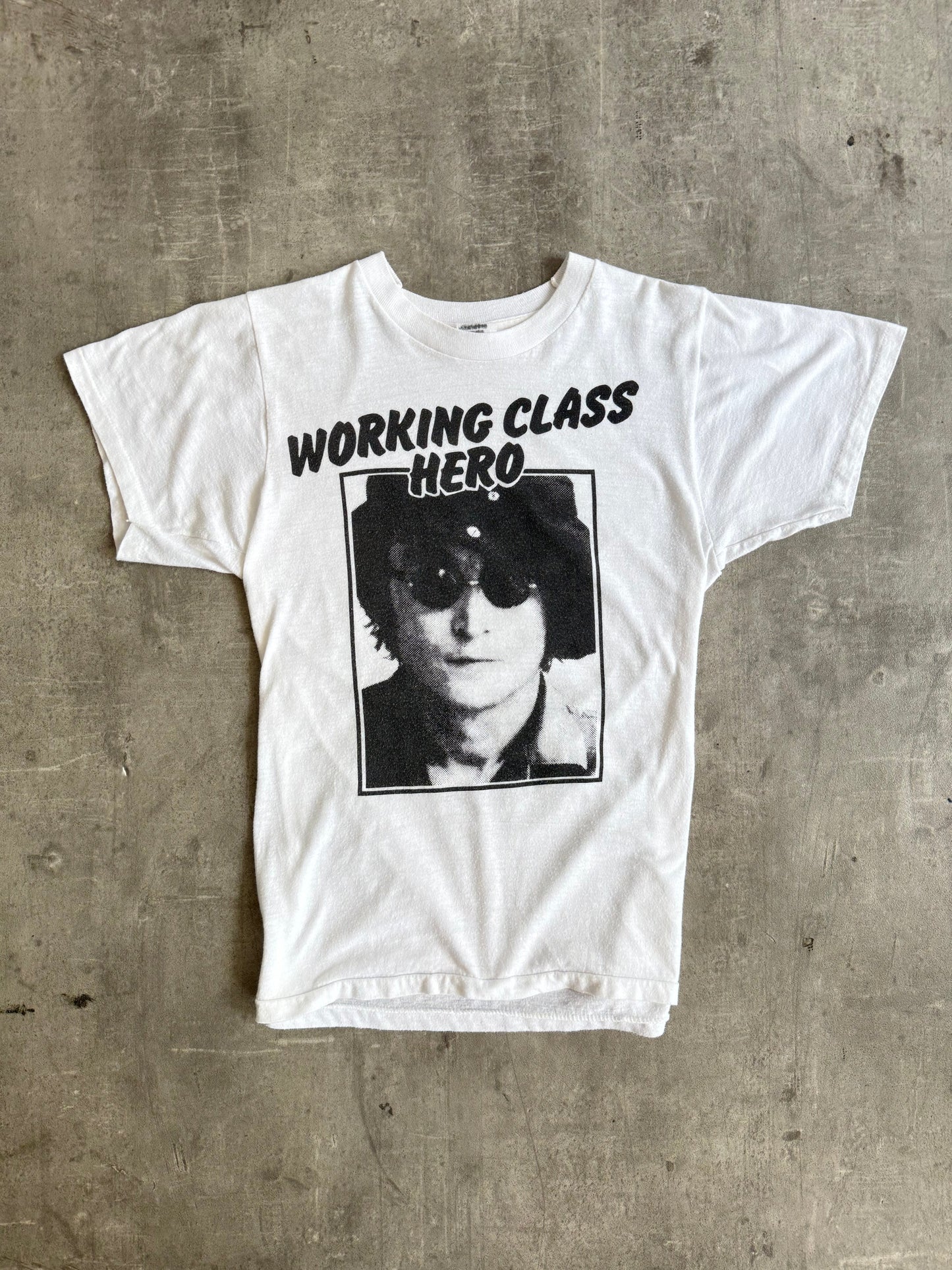 1980s John Lennon "Working Class Hero" Graphic Tee | Extra Small, Red