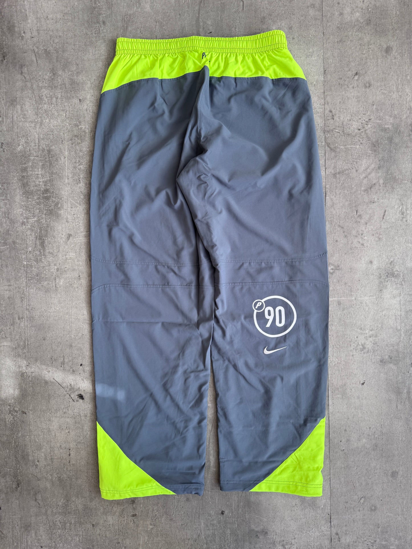 PALACE NIKE TOTAL P90 TRACK BOTTOM GREY