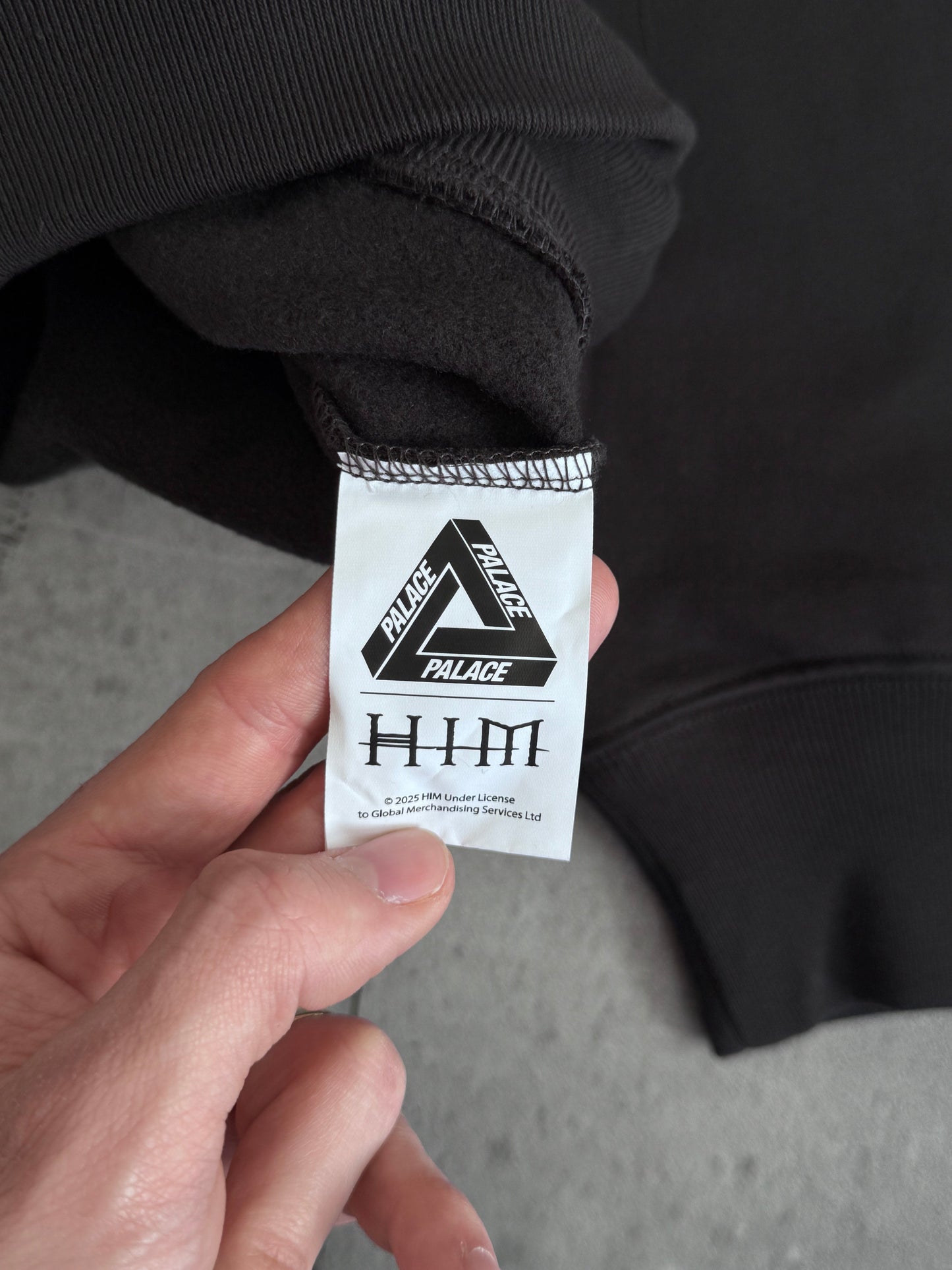 PALACE TRI-GRAM HOOD BLACK
