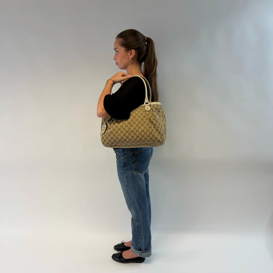 https://cdn.shopify.com/s/files/1/0564/9376/8855/files/IMG_9673_3193036f-4a85-4aa4-bb3b-6af461f23d1e.webp?v=1782908321
