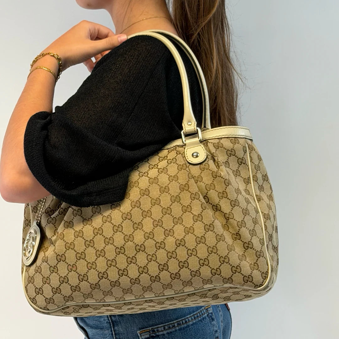 https://cdn.shopify.com/s/files/1/0564/9376/8855/files/IMG_9674_fa3ac300-0d28-477b-96d7-51aad68c2e26.webp?v=1782908322