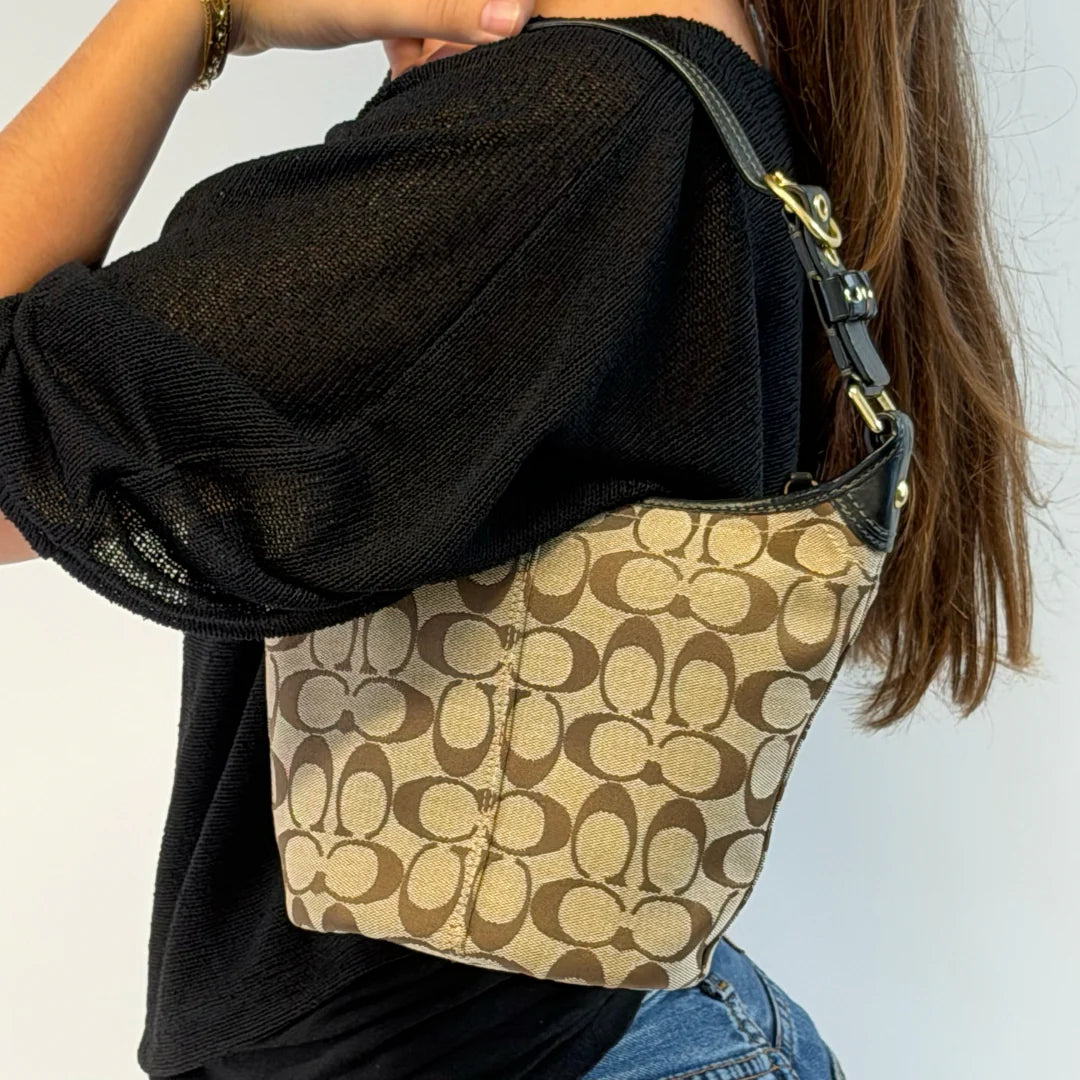 https://cdn.shopify.com/s/files/1/0564/9376/8855/files/IMG_9706_aa668c76-e2a0-4c4f-bd74-635645de1d33.webp?v=1782910165