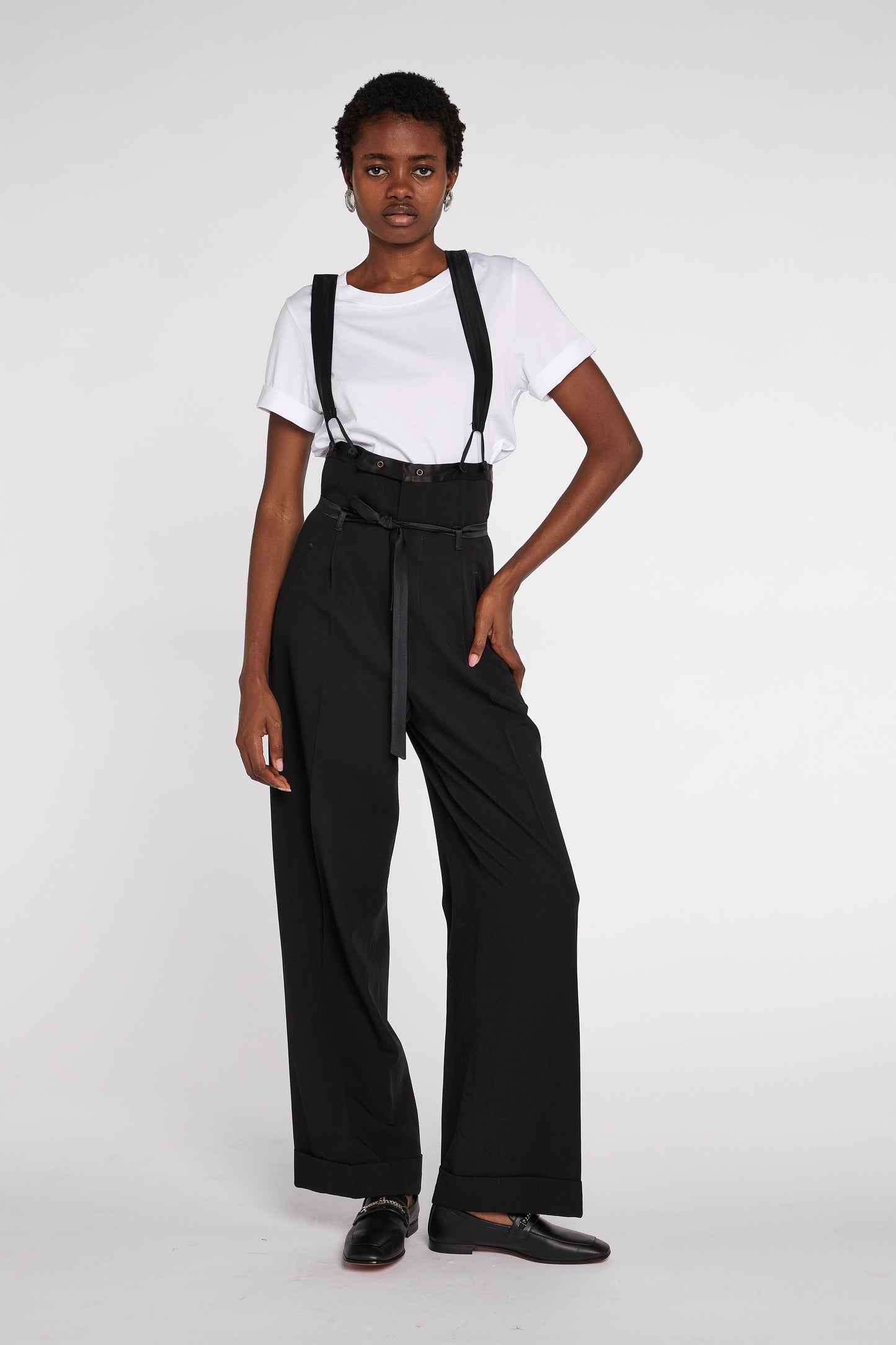 https://images.squarespace-cdn.com/content/v1/647deca2e9dd1d6177bd43cb/149f0927-0bd3-4fdf-a2cc-cba38a9a4184/JPGTROUSERS_+1-2.jpg