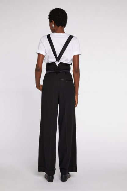 https://images.squarespace-cdn.com/content/v1/647deca2e9dd1d6177bd43cb/aa07e7d1-3a4a-40b4-8822-b0df44c69883/JPGTROUSERS_+20-2.jpg