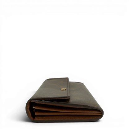 https://cdn.shopify.com/s/files/1/0564/9376/8855/files/LouisVuittonGeldbeutelPortefeuilleSarahmonogrambraun8617.webp?v=1781083839