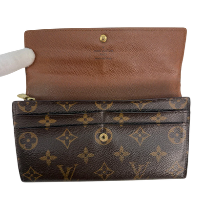 https://cdn.shopify.com/s/files/1/0564/9376/8855/files/LouisVuittonGeldbeutelPortefeuilleSarahmonogrambraun8632.webp?v=1781083840