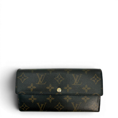 https://cdn.shopify.com/s/files/1/0564/9376/8855/files/LouisVuittonGeldbeutelPortefeuilleSarahmonogrambraun8633.webp?v=1781083839