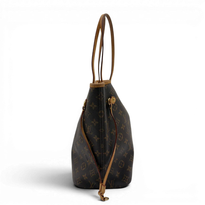 https://cdn.shopify.com/s/files/1/0564/9376/8855/files/LouisVuittonShopperNeverfullMMmonogrambraun8474.webp?v=1780486464