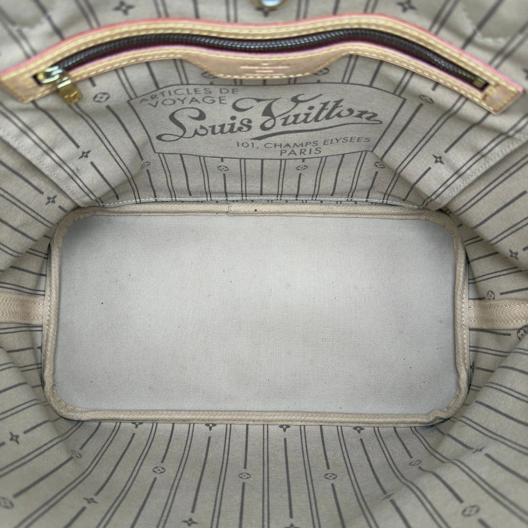 https://cdn.shopify.com/s/files/1/0564/9376/8855/files/LouisVuittonShopperNeverfullMMmonogrambraun8483.webp?v=1780486465