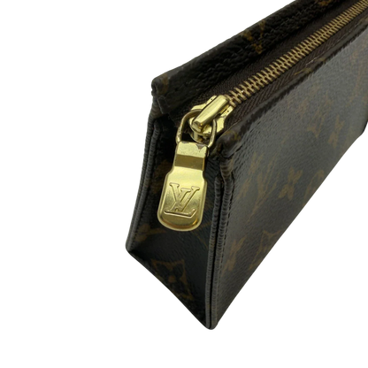 https://cdn.shopify.com/s/files/1/0564/9376/8855/files/Louis_Vuitton_Clutch_Pouch_Toilette_monogram_braun_10.webp?v=1783511120