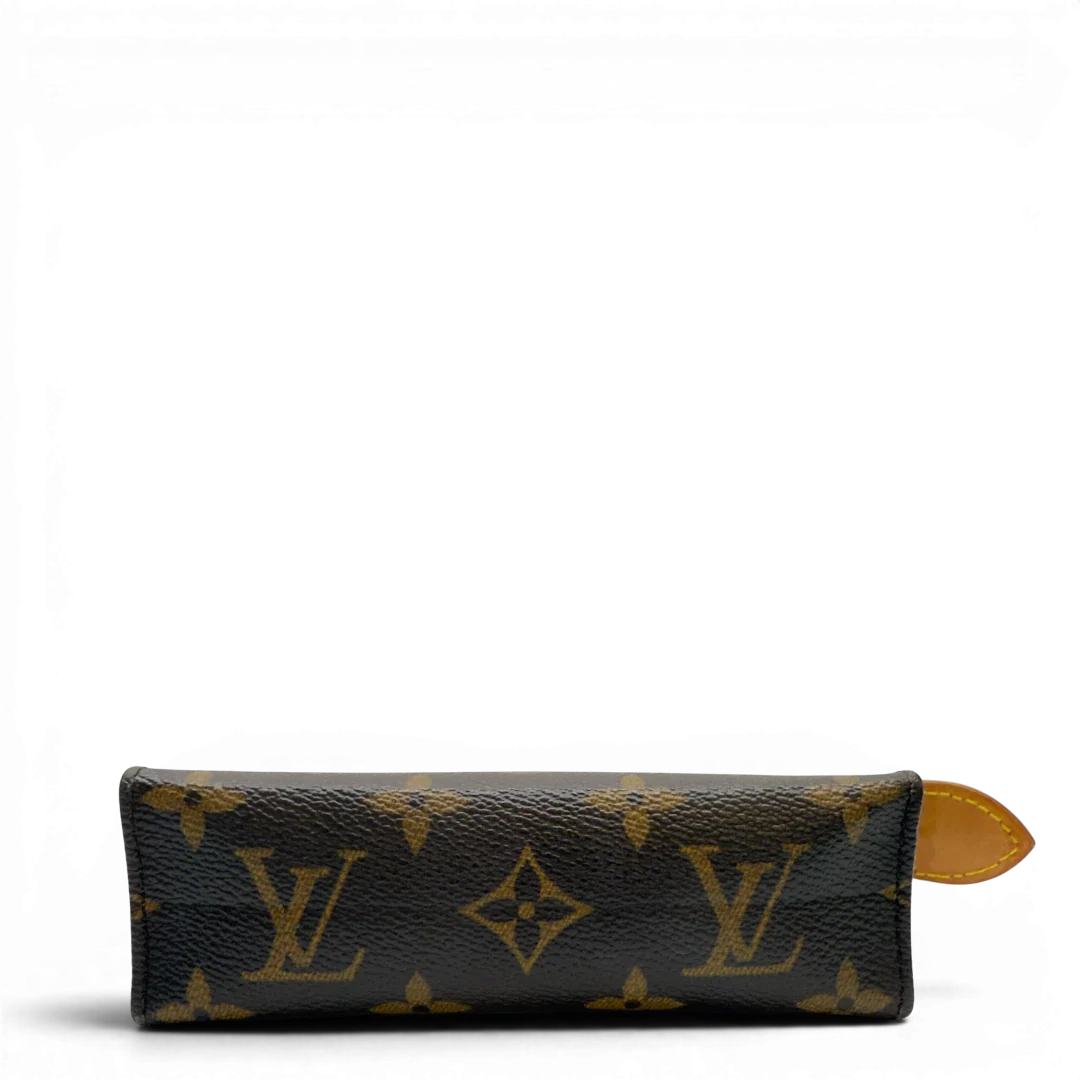 https://cdn.shopify.com/s/files/1/0564/9376/8855/files/Louis_Vuitton_Clutch_Pouch_Toilette_monogram_braun_5.webp?v=1783511120