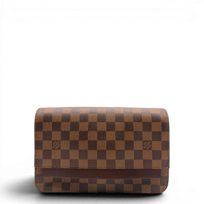 https://cdn.shopify.com/s/files/1/0564/9376/8855/files/Louis_Vuitton_Clutch_Saint_Louis_Damier_Ebene_braun_1.webp?v=1781714298