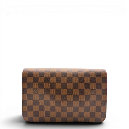https://cdn.shopify.com/s/files/1/0564/9376/8855/files/Louis_Vuitton_Clutch_Saint_Louis_Damier_Ebene_braun_2.webp?v=1781714298