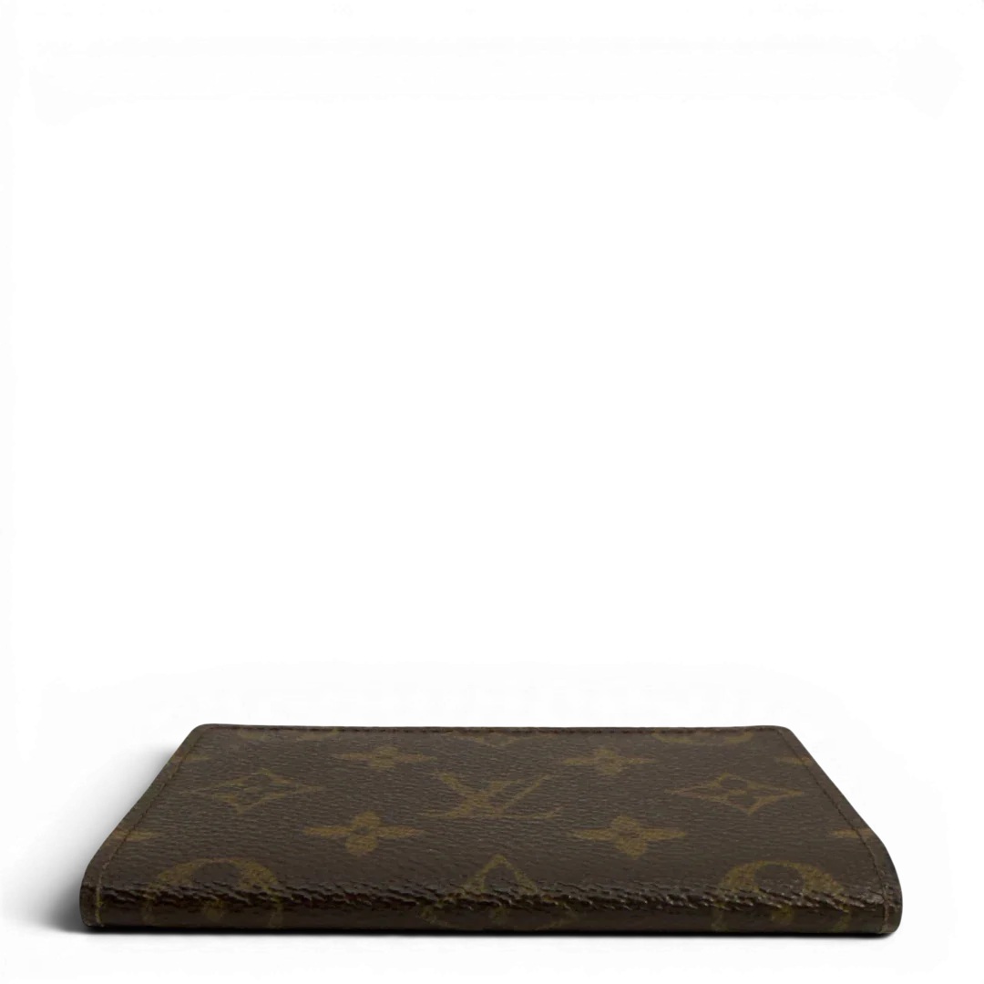 https://cdn.shopify.com/s/files/1/0564/9376/8855/files/Louis_Vuitton_Geldbeutel_Cartes_monogram_braun_vintage_LV8658.webp?v=1781084364