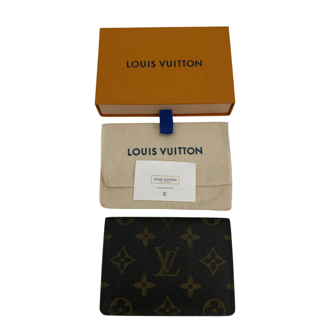 https://cdn.shopify.com/s/files/1/0564/9376/8855/files/Louis_Vuitton_Geldbeutel_Cartes_monogram_braun_vintage_LV8666.webp?v=1781084365