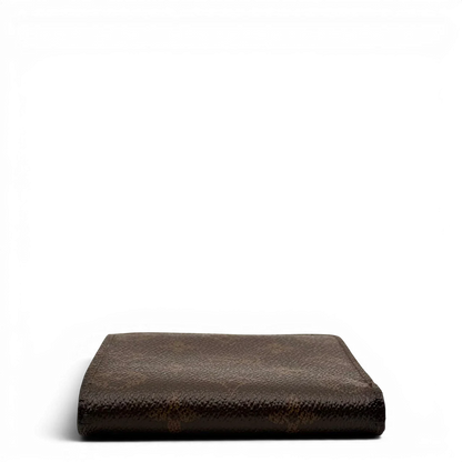 https://cdn.shopify.com/s/files/1/0564/9376/8855/files/Louis_Vuitton_Geldbeutel_Marco_monogram_braun_3_e07579eb-7f28-4e29-9b45-6a009ca3a5d8.webp?v=1784243393