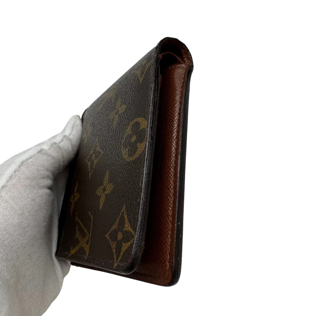 https://cdn.shopify.com/s/files/1/0564/9376/8855/files/Louis_Vuitton_Geldbeutel_Marco_monogram_braun_4.webp?v=1783512739
