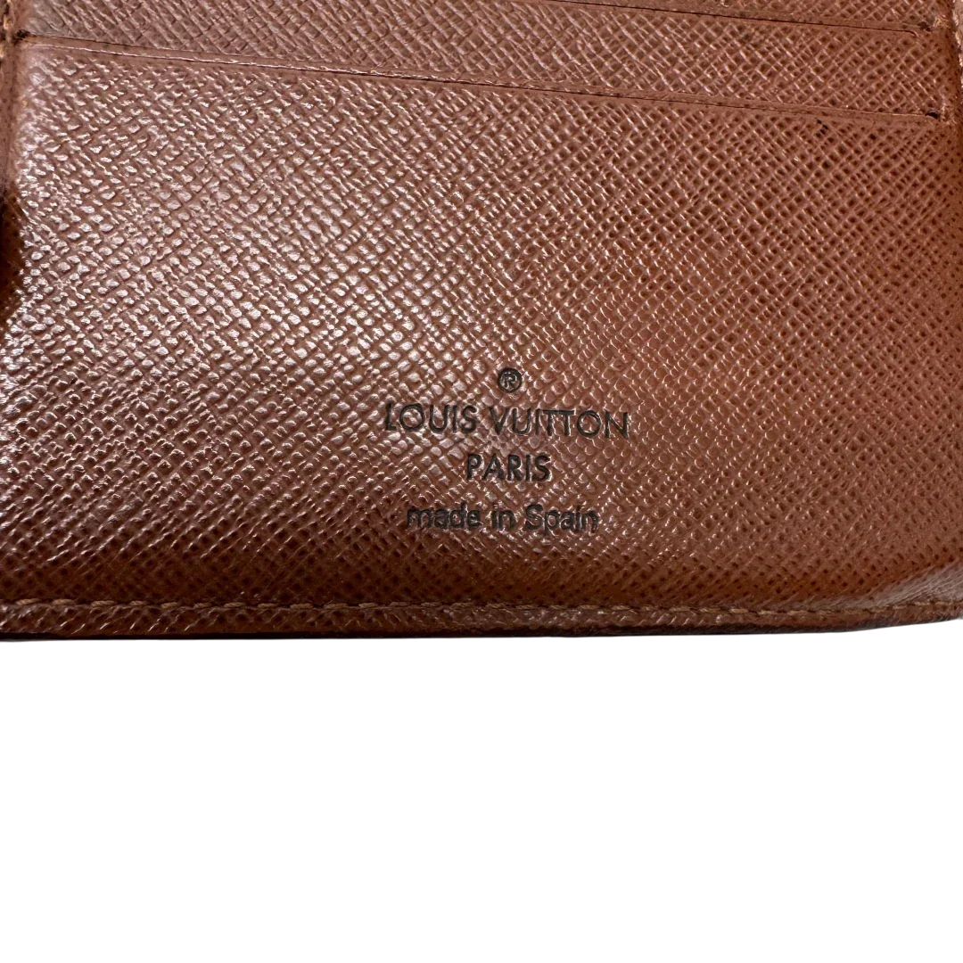 https://cdn.shopify.com/s/files/1/0564/9376/8855/files/Louis_Vuitton_Geldbeutel_Marco_monogram_braun_6.webp?v=1783512740