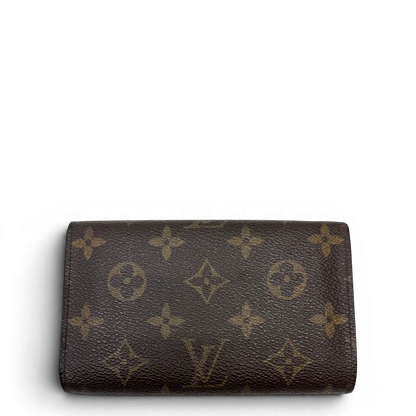 https://cdn.shopify.com/s/files/1/0564/9376/8855/files/Louis_Vuitton_Geldbeutel_Portefeuille_Tresor_monogram_braun_2.webp?v=1783512659