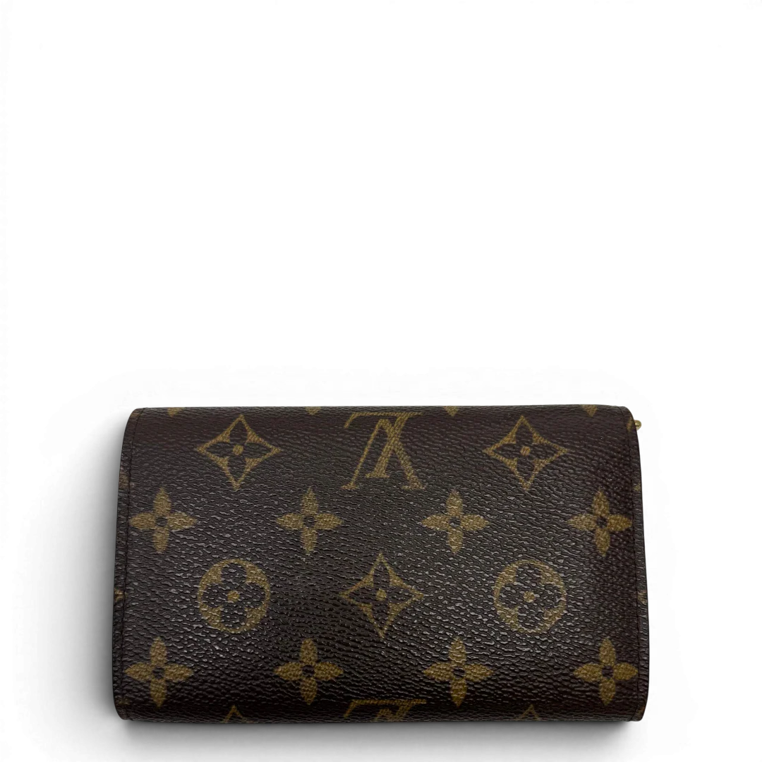 https://cdn.shopify.com/s/files/1/0564/9376/8855/files/Louis_Vuitton_Geldbeutel_Portefeuille_Tresor_monogram_braun_2_6e9561c8-da0d-4ff5-87f2-cc51af13f6de.webp?v=1784270561