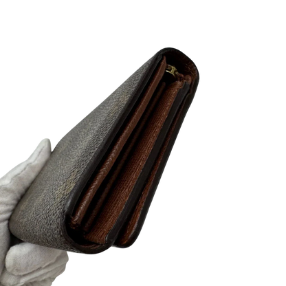 https://cdn.shopify.com/s/files/1/0564/9376/8855/files/Louis_Vuitton_Geldbeutel_Portefeuille_Tresor_monogram_braun_4.webp?v=1783512658