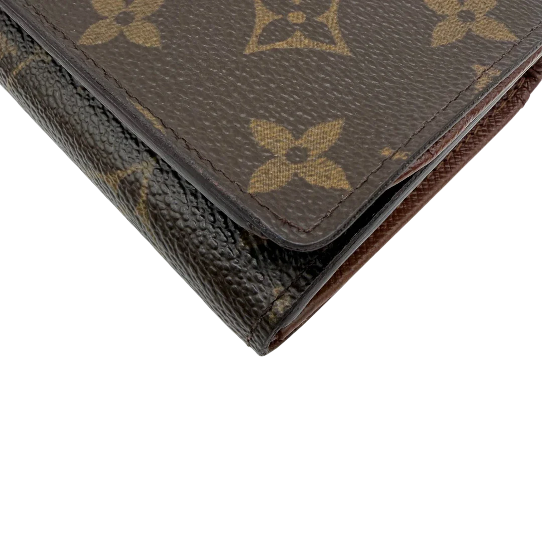https://cdn.shopify.com/s/files/1/0564/9376/8855/files/Louis_Vuitton_Geldbeutel_Portefeuille_Tresor_monogram_braun_vintage_LV8213.webp?v=1781083289