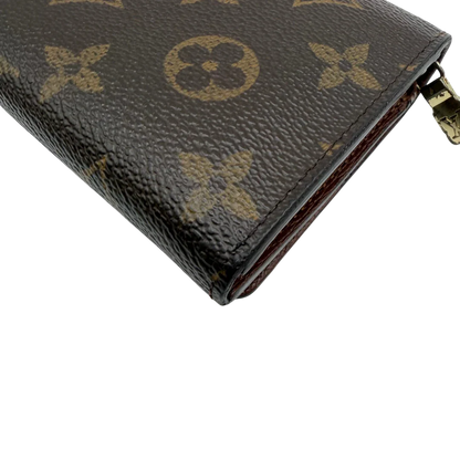https://cdn.shopify.com/s/files/1/0564/9376/8855/files/Louis_Vuitton_Geldbeutel_Portefeuille_Tresor_monogram_braun_vintage_LV8215.webp?v=1781083289