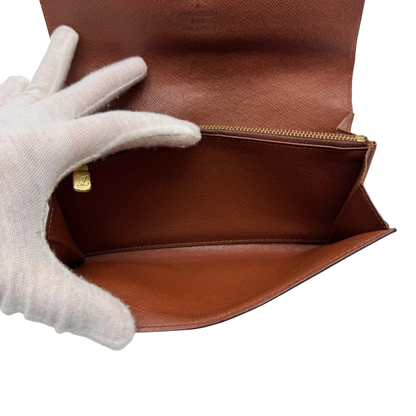 https://cdn.shopify.com/s/files/1/0564/9376/8855/files/Louis_Vuitton_Geldbeutel_Sarah_monogram_braun_12.webp?v=1784243083