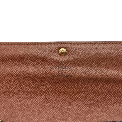 https://cdn.shopify.com/s/files/1/0564/9376/8855/files/Louis_Vuitton_Geldbeutel_Sarah_monogram_braun_14_342b8df9-d675-449a-b8ad-31c466bff5c3.webp?v=1784270404