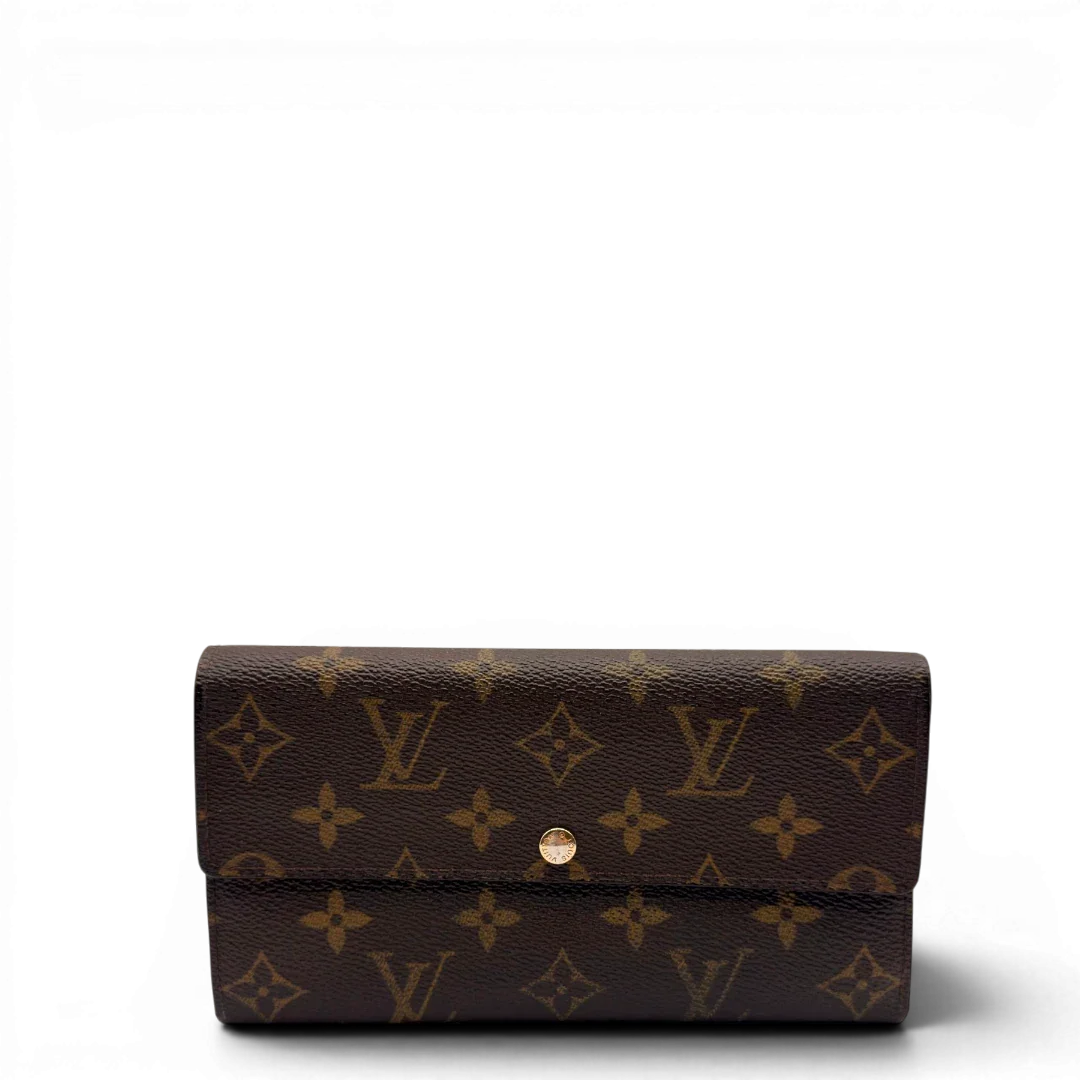 https://cdn.shopify.com/s/files/1/0564/9376/8855/files/Louis_Vuitton_Geldbeutel_Sarah_monogram_braun_1_e3066128-5374-48d1-bc77-4279fbbe6fc9.webp?v=1784270404