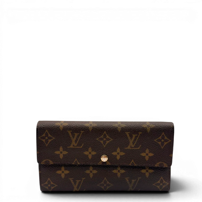https://cdn.shopify.com/s/files/1/0564/9376/8855/files/Louis_Vuitton_Geldbeutel_Sarah_monogram_braun_1_e3066128-5374-48d1-bc77-4279fbbe6fc9.webp?v=1784270404