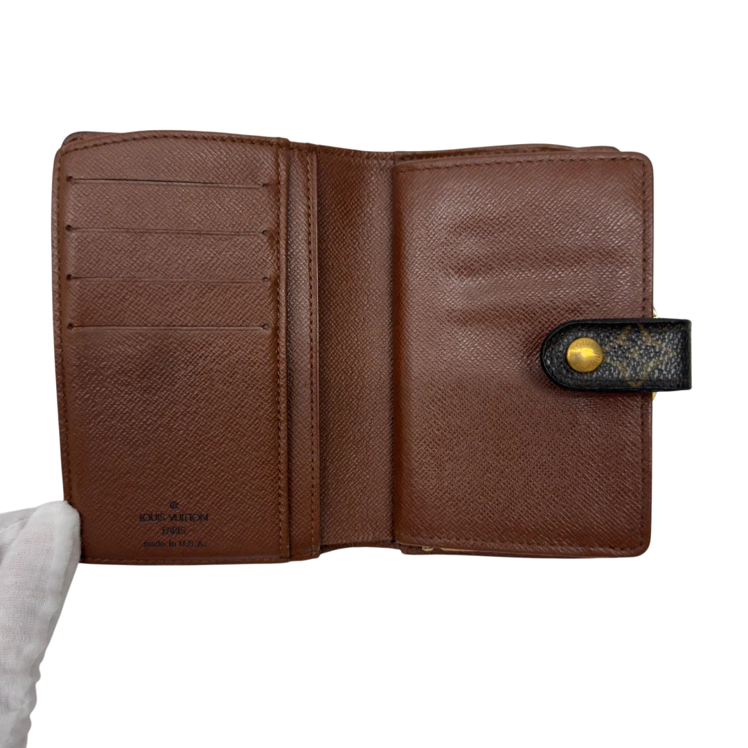 https://cdn.shopify.com/s/files/1/0564/9376/8855/files/Louis_Vuitton_Geldbeutel_Viennois_monogram_braun_12_934a8170-83a5-42d2-ac2d-f0f60e89a0f6.webp?v=1782983793