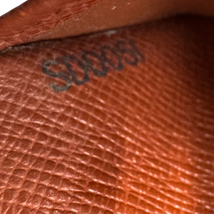 https://cdn.shopify.com/s/files/1/0564/9376/8855/files/Louis_Vuitton_Geldbeutel_Viennois_monogram_braun_13_13fdc338-12b5-4c86-80b2-76d64193d83e.webp?v=1784243879