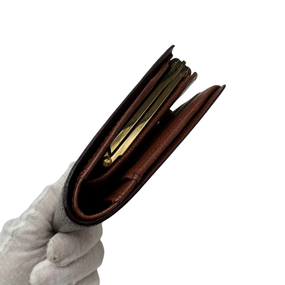 https://cdn.shopify.com/s/files/1/0564/9376/8855/files/Louis_Vuitton_Geldbeutel_Viennois_monogram_braun_3_5c88d956-2740-4421-b13c-363f5c8b1439.webp?v=1784243878