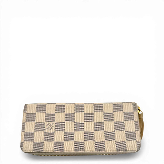 https://cdn.shopify.com/s/files/1/0564/9376/8855/files/Louis_Vuitton_Geldbeutel_Zippy_Wallet_Damier_Azur_weiss_vintage_LV3502.webp?v=1774402523