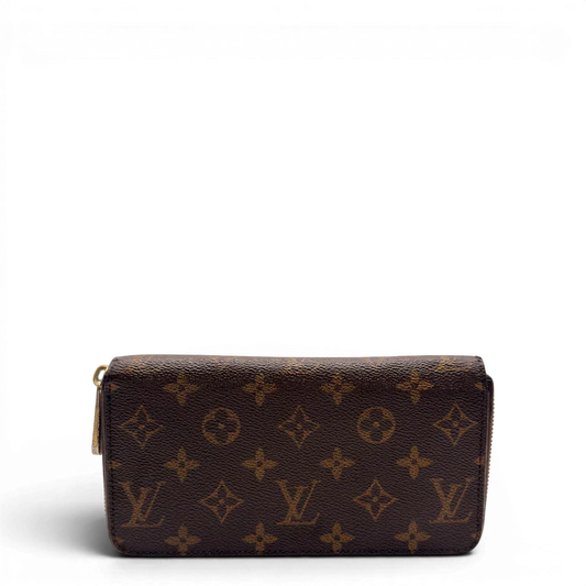 https://cdn.shopify.com/s/files/1/0564/9376/8855/files/Louis_Vuitton_Geldbeutel_Zippy_monogram_braun_1.webp?v=1784241675