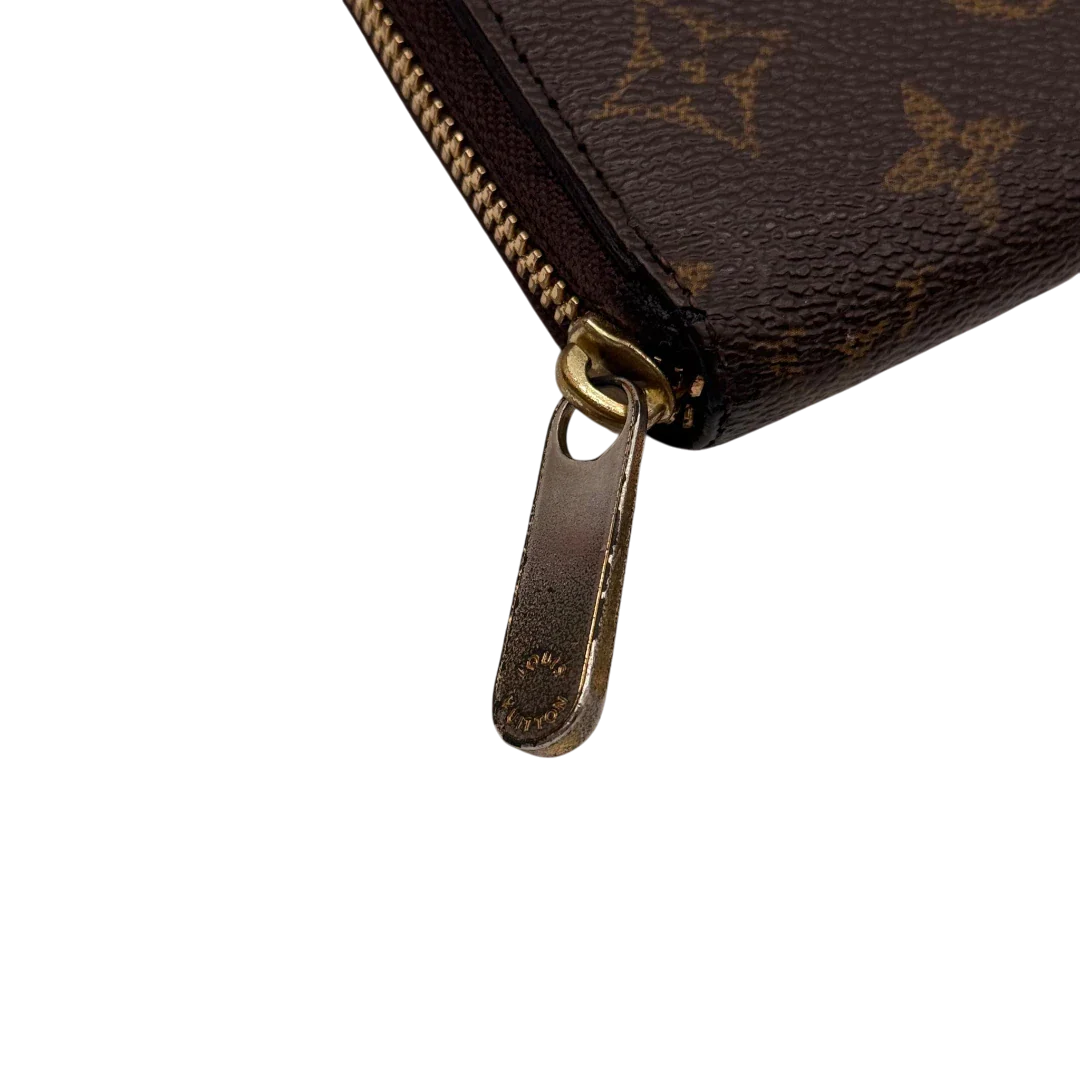https://cdn.shopify.com/s/files/1/0564/9376/8855/files/Louis_Vuitton_Geldbeutel_Zippy_monogram_braun_13.webp?v=1784241675