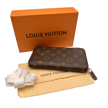 https://cdn.shopify.com/s/files/1/0564/9376/8855/files/Louis_Vuitton_Geldbeutel_Zippy_monogram_braun_22.webp?v=1784241676