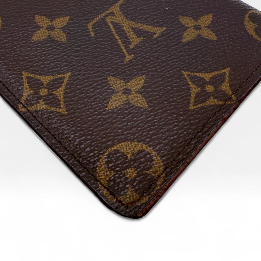 https://cdn.shopify.com/s/files/1/0564/9376/8855/files/Louis_Vuitton_Geldbeutel_monogram_braun_vintage_LV_wallet2494.webp?v=1762426364