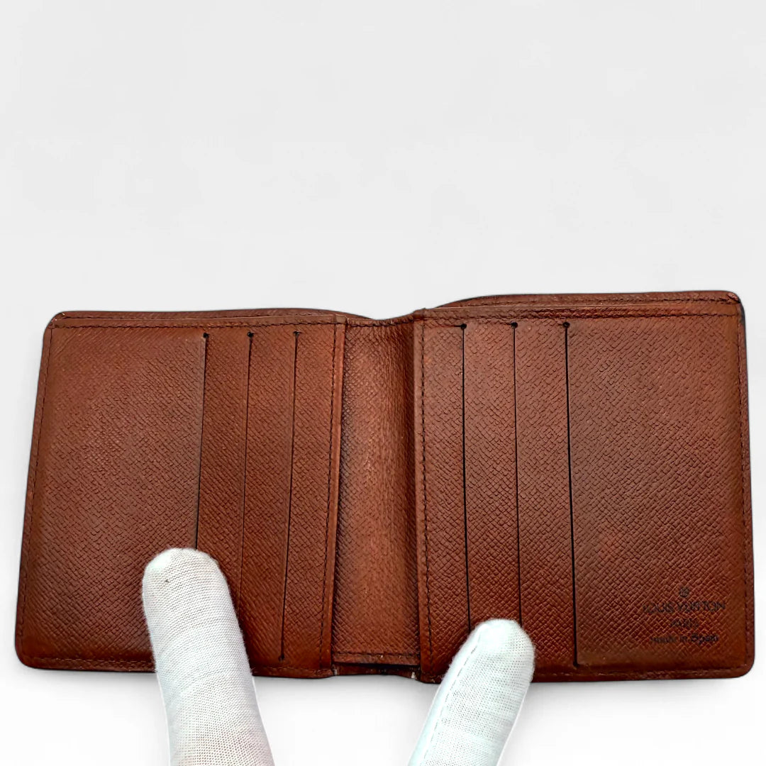 https://cdn.shopify.com/s/files/1/0564/9376/8855/files/Louis_Vuitton_Geldbeutel_monogram_braun_vintage_LV_wallet2501.webp?v=1762426365