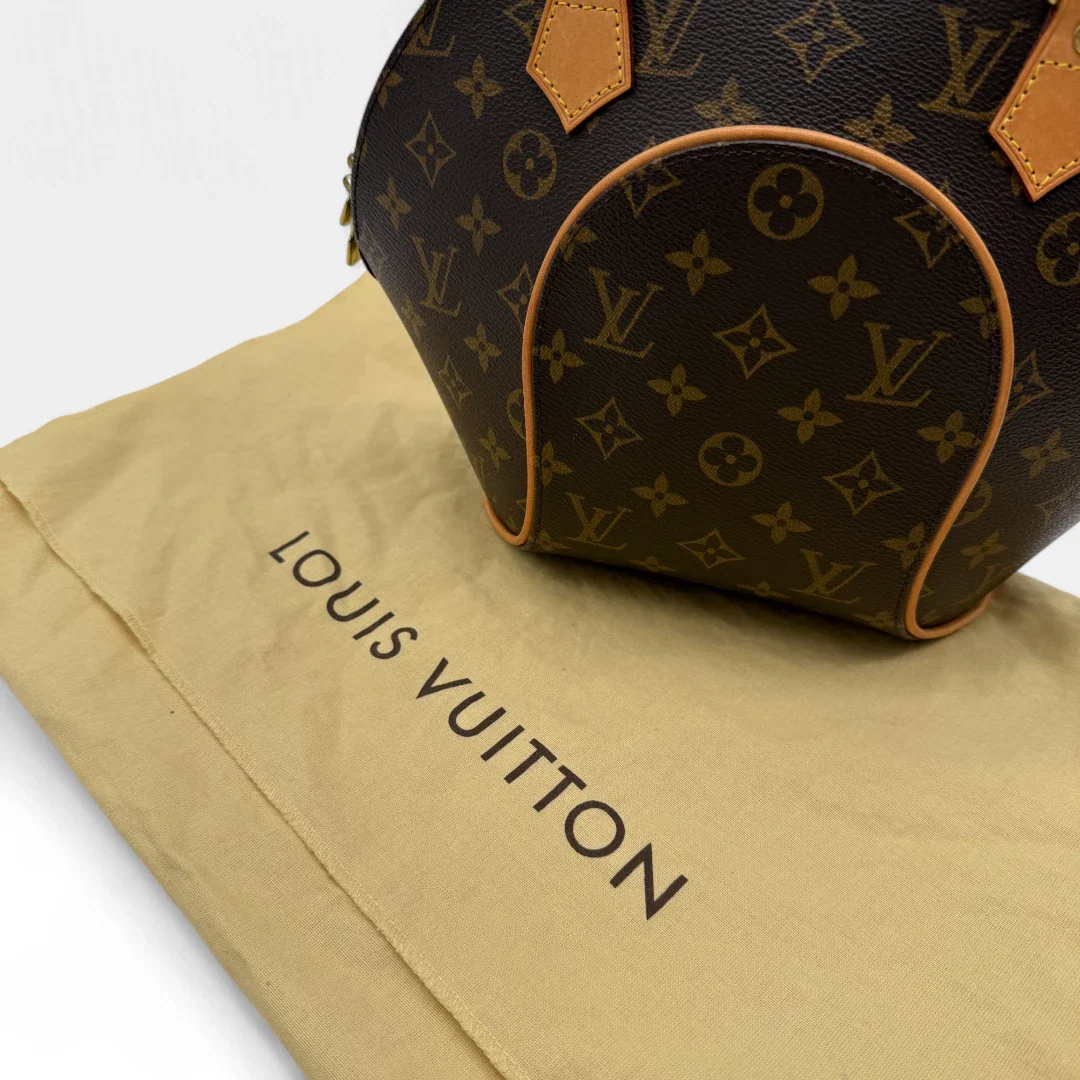 https://cdn.shopify.com/s/files/1/0564/9376/8855/files/Louis_Vuitton_Handtasche_Ellipse_PM_monogram_braun_vintage_designer_LV_handbag8746.webp?v=1750334010